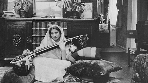 Noor from the book Spy Princess: The Life Of Noor Inayat Khan by Shrabani Basu published in 2006