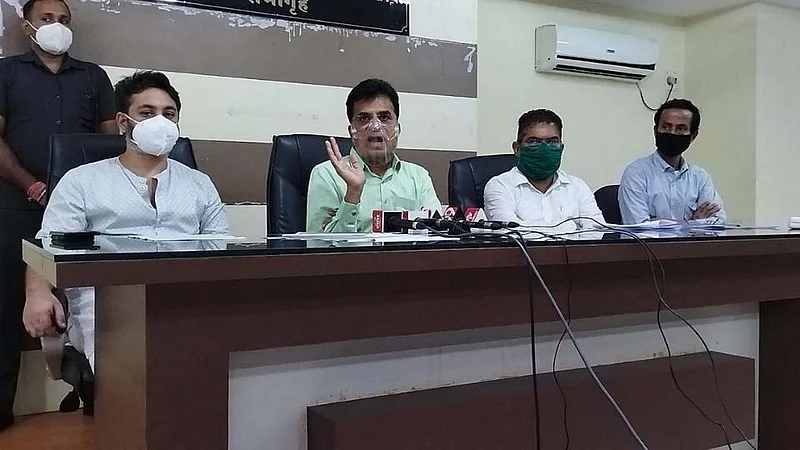 'अनिल परबांच्या मिळकतीत प्रॉपर्टीचा उल्लेख नाही'