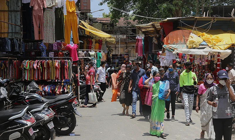 'मुख्यमंत्र्यांशी चर्चा करुन सरसकट व्यापारी दुकाने सुरु करु'