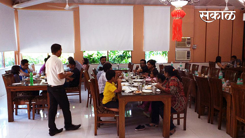 Hotel restaurant business at half Restriction on Vaccination Percentage Restriction