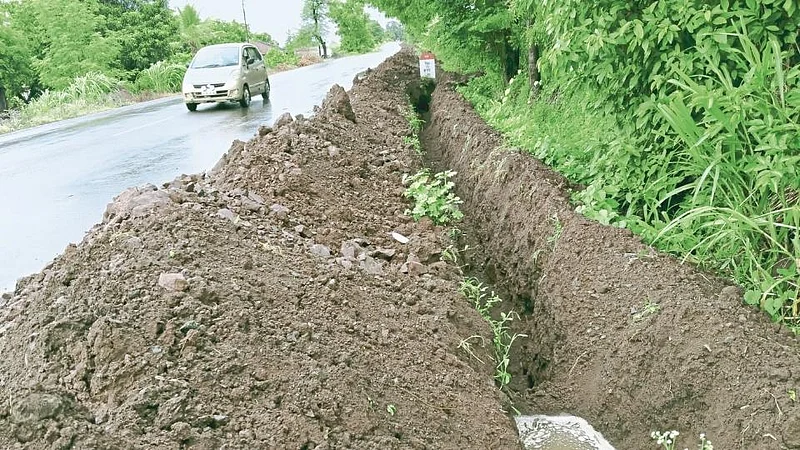 Dhebewadi-Karad Road