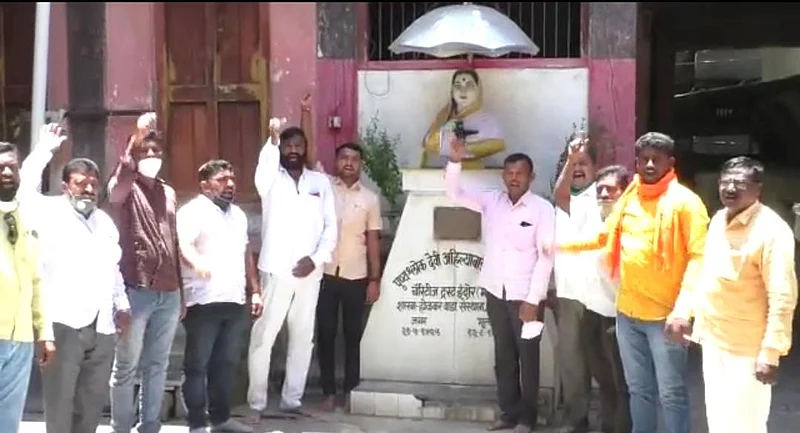मुख्यमंत्र्यांच्या आषाढीच्या महापुजेला धनगर समाजाचा विरोध