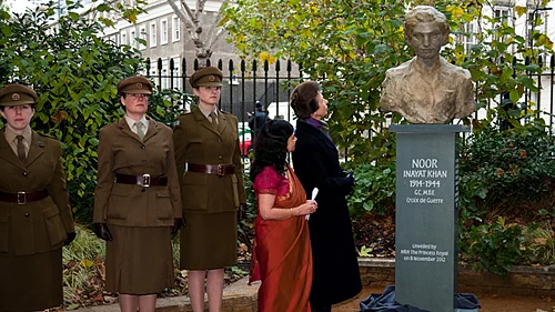 Unveiling of the Memorial for Noor Inayat Khan (Photo from Noor Memorial website)