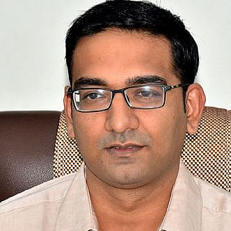 सर्वोत्कृष्ट जिल्हाधिकारी म्हणून अभिजीत राऊत; मुख्यमंत्र्यांच्या हस्ते सन्मान