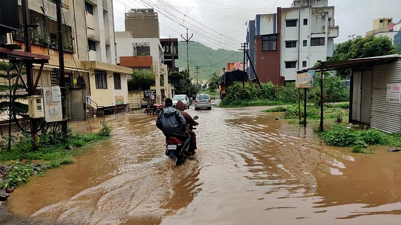 जिन्नस नकोय, पाणी हवय, पाणी..; चिपळुणातील गृहिणी हताश