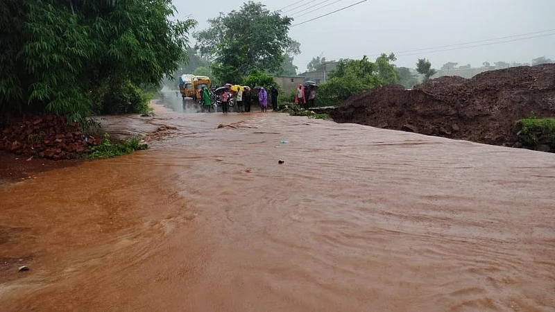 चिपळुणात पुराचा हाहाकार; एका महिलेचा मृत्यू, एक बेपत्ता