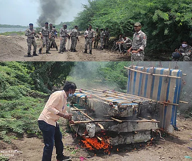 वाळू उपसा करणारे गोदावरी पात्रातील तराफे जाळले