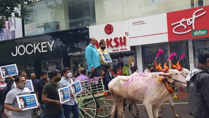कोल्हापुरात सनईच्या सुरात व्यापाऱ्यात जल्लोष; मिळणार डिस्काऊंट