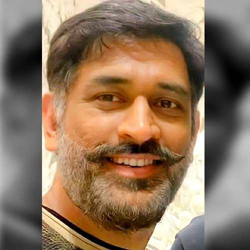 धोनीचा लेटेस्ट 'न्यू लूक'