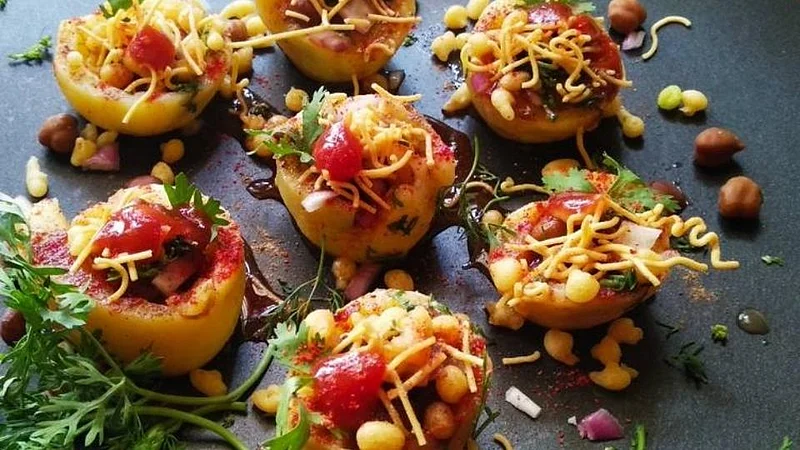 Aloo Handi Chaat Recipe:याची टेस्ट एकदा कराच