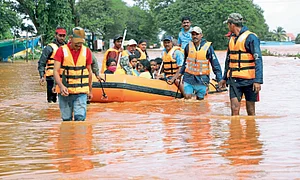 अग्रलेख : पालथ्या घड्यावर पुराचे पाणी! अग्रलेख : पालथ्या घड्यावर पुराचे पाणी!