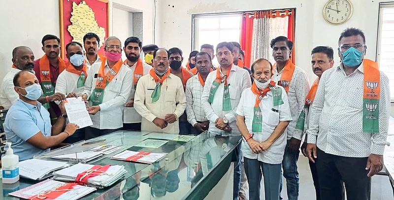 आमदार निलंबनाच्या निषेधार्थ मालेगावला भाजपचा आक्रोश