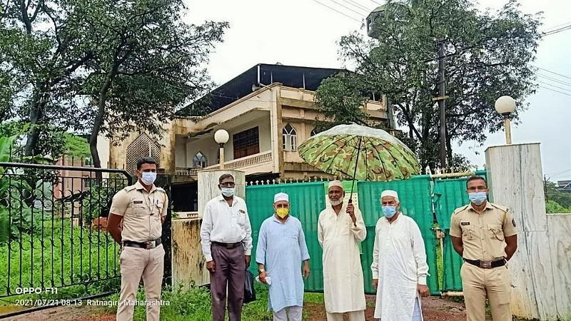 बकरी ईदनिमित्त रत्नागिरीत पोलिसांचे ऑलआऊट ऑपरेशन