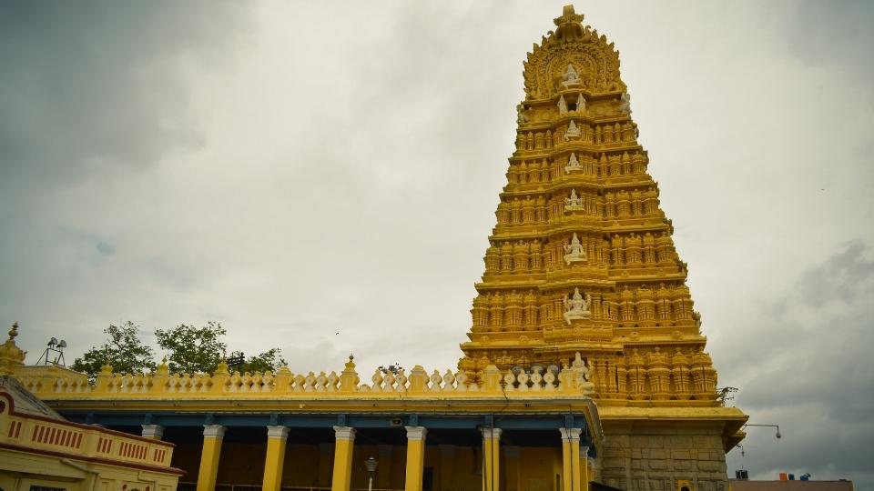 चामुंडेश्वरी मंदिर