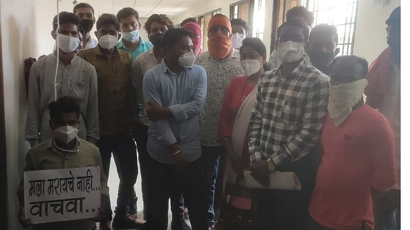 वाचवा, वाचवाऽऽ मला मरायचे नाही; नामफलकाला लावला गळफास