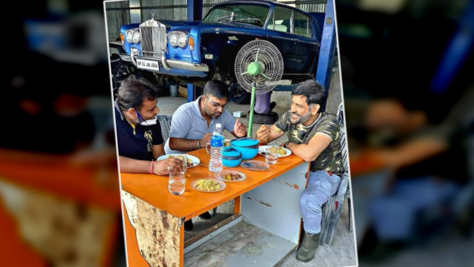 धोनीचा व्हायरल झालेला फोटो