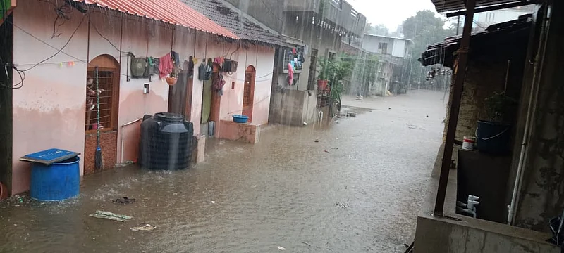 Kolhapur Rain Update - रामानंदनगरातील ओढ्याचे पाणी 70 घरांत