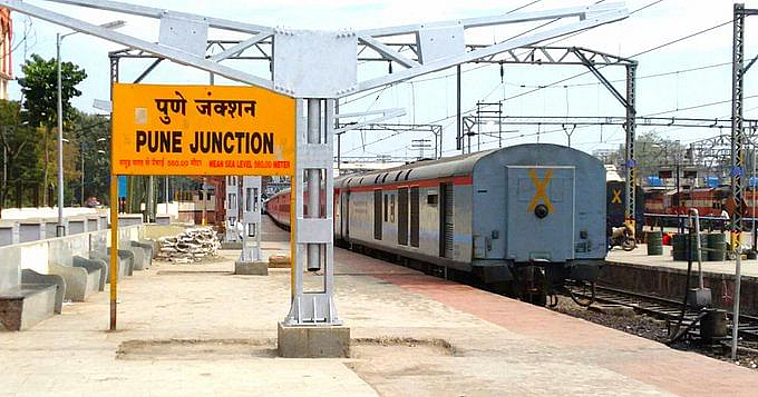 पुणे रेल्वे स्थानक झालं ९७ वर्षांचे