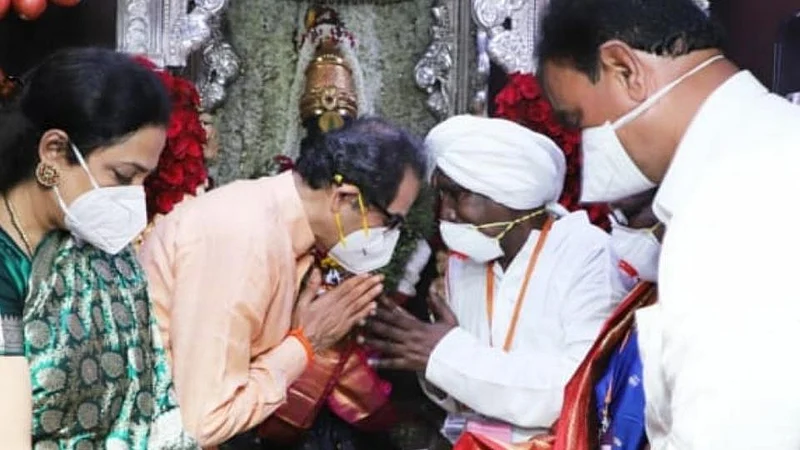 "आम्हाला ठाकरे कुटुंबीयांची आपुलकी भावली..!'