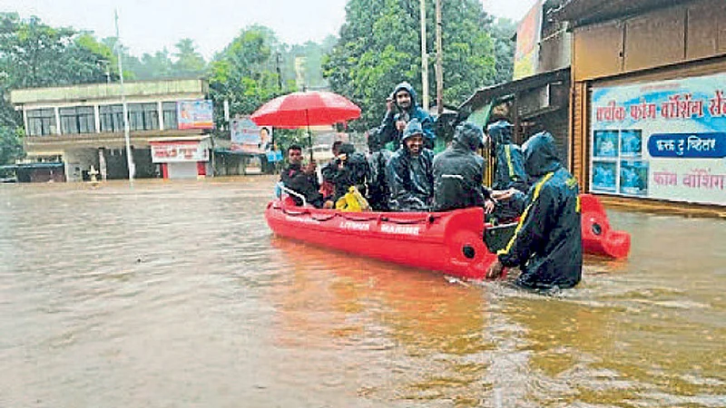 मध्य महाराष्ट्र, मराठवाडा, विदर्भात हलका ते मध्यम पाऊस
