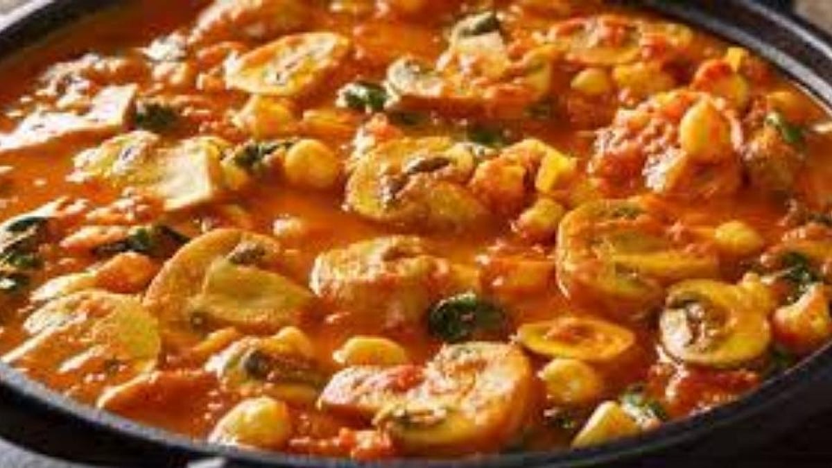 Shahi Mushroom Recipe हॉटेल सारखी बनवा घरच्या घरी Sakal