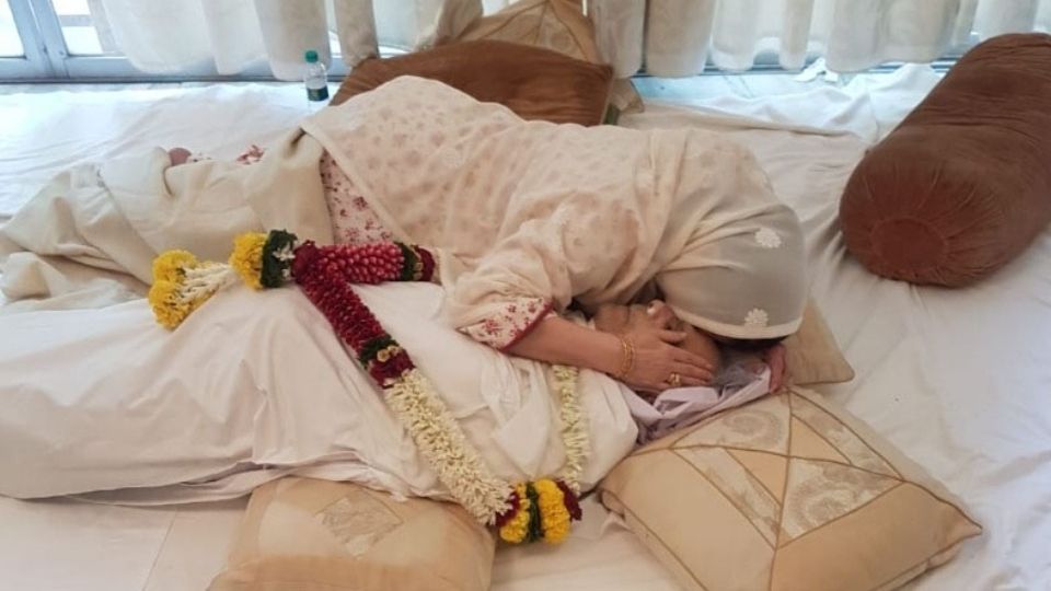 दिलीप कुमार यांच्या निधनाने सायरा बानो खूप खचल्या होत्या.