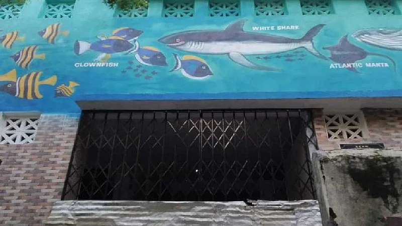 वाय-फाय अन टीव्ही असलेल्या मुंबईतल्या सार्वजनिक शौचालयाची गोष्ट