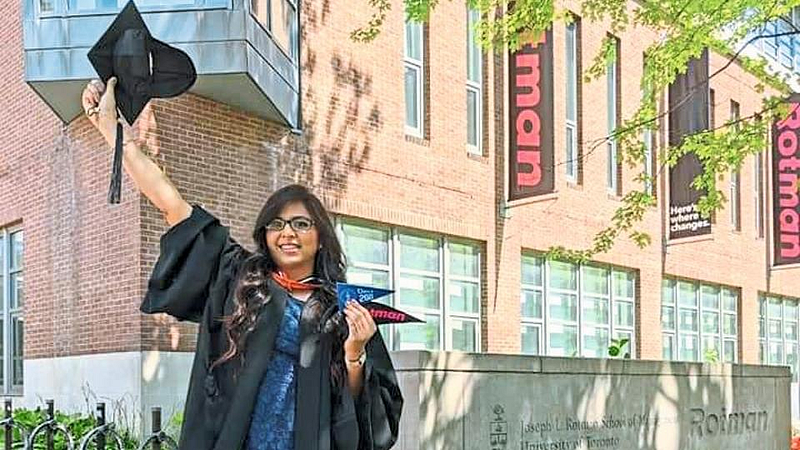 सोलापूरच्या 'पद्म'कन्येला विदेशात एक कोटीच्या नोकरीची ऑफर !