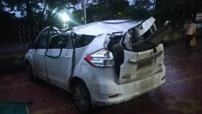 tree fell on a vehicle