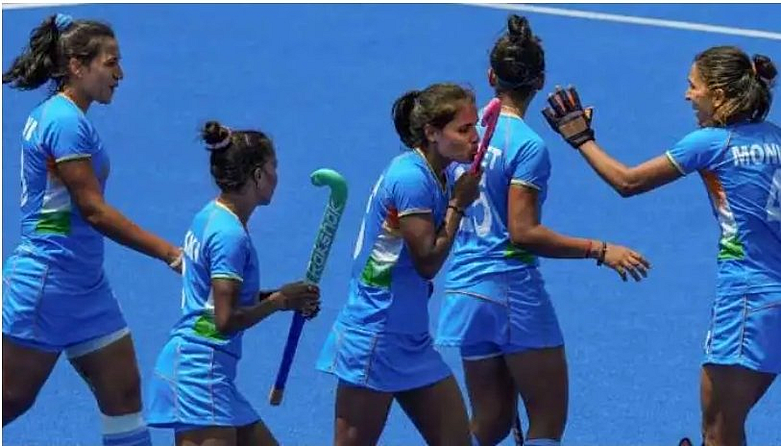 बलाढ्य ऑस्ट्रेलिया संघाने केलेल्या प्रत्येक हल्ला भारतीय महिला हॉकी संघाने परतवून लावला.