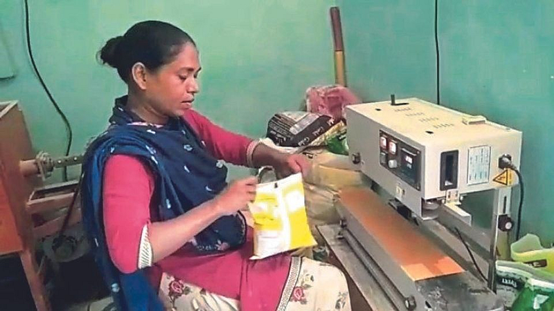 संघर्ष! बचत गटाच्या माध्यमातून आत्मनिर्भर झाल्या शमीम बानो