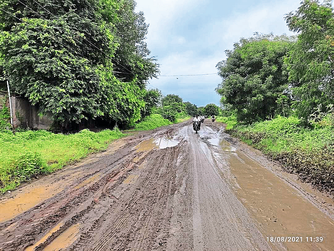 Bad road condition of Paithan-Pandharpur National Highway