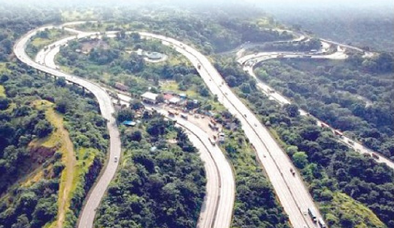 200 वर्षांपूर्वीचा मुंबई-पुणे प्रवास}