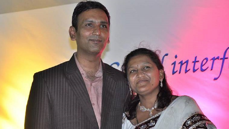 dr chhajed couple