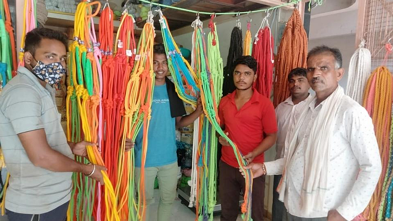 बैलपोळा: सणासाठी बाजार गजबजला