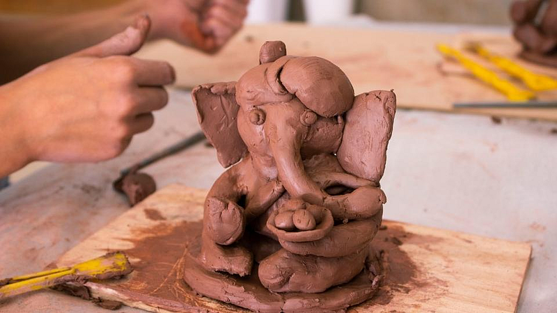 Ganesha Chaturthi 2021 : गणेश पुजनासाठी मातीचीच मूर्ती का?