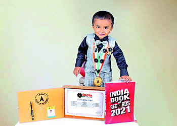 अवघ्या दोन वर्षाच्या रोनितची झाली 'इंडिया बुक ऑफ रेकॉर्ड'मध्ये नोंद