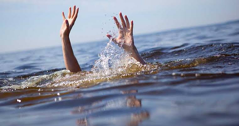 drowning death latest marathi news