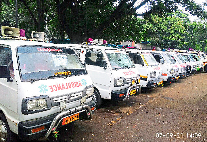indefinite bandh of ambulance drivers against a private company in nashik