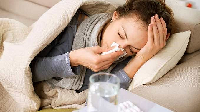 वारंवार सर्दी होतेय? जाणून घ्या कारणे अन् उपाय