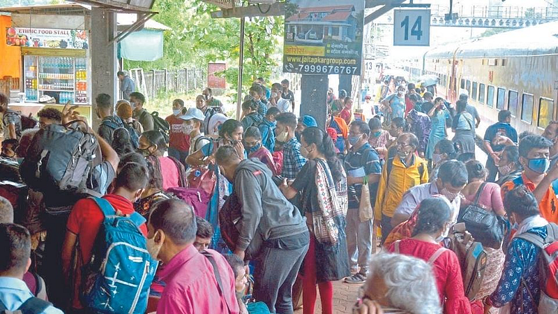 राज्यभरातून 3 लाखांवर चाकरमानी सिंधुदुर्गात दाखल