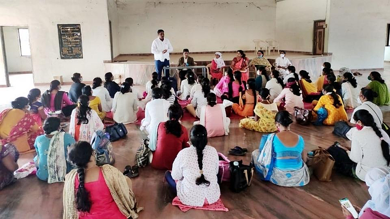 ...तर आरोग्य मंत्र्यांना महाराष्ट्रात फिरु देणार नाही