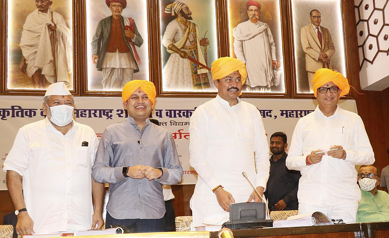 वारकऱ्यांना दर महिना पाच हजार मानधन