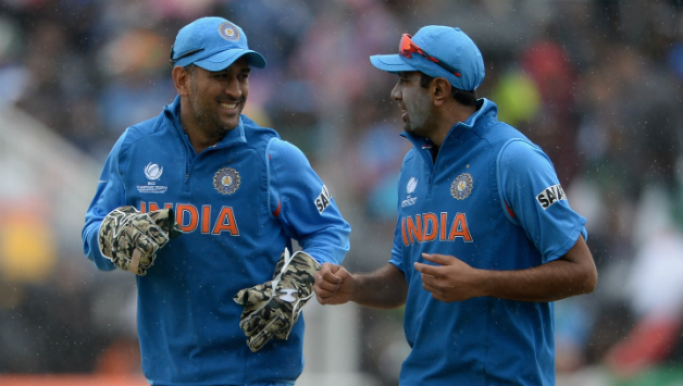 MS-Dhoni-R-Ashwin