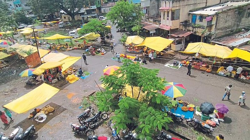 Dhebewadi Market