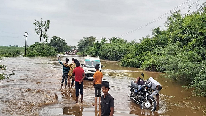 heavy rain in Jalna
