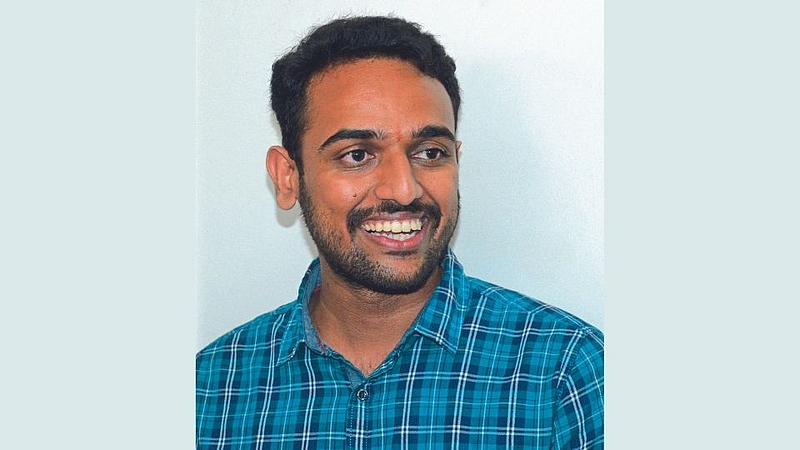 upsc result vinayak narwade scored 37th rank in 2nd attempt in upsc
