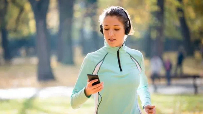 Morning Walk पाळी सुरू असताना करावा का? जाणून घ्या कारणे