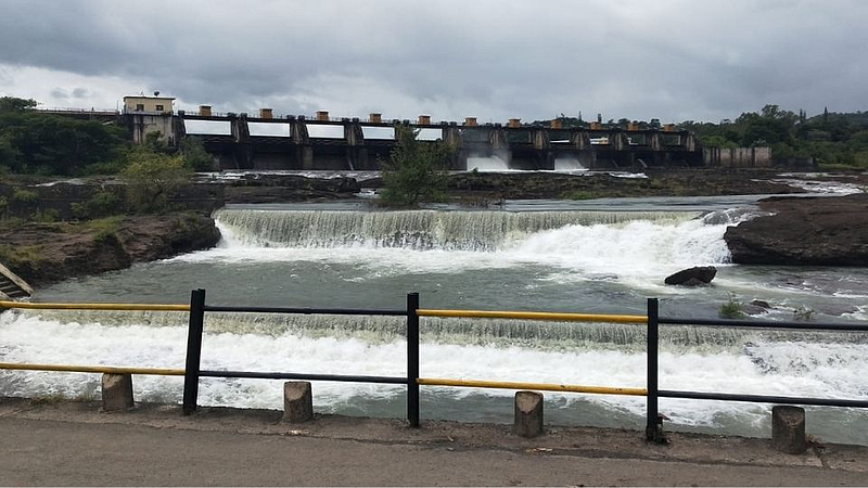 Pune : खडकवासला धरणातील विसर्ग साडेतीन हजार क्यूसेकचा विसर्ग