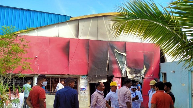 अमरावतीत हॉटेलला भीषण आग; मोठ्या प्रमाणात हानी